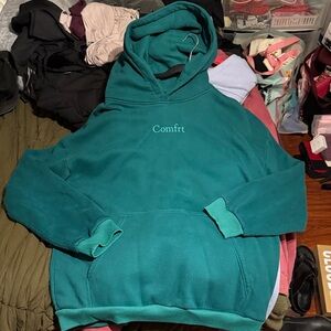 Comfrt sweatshirt Unisex size 2xl. Color is a ln emerald/dark green